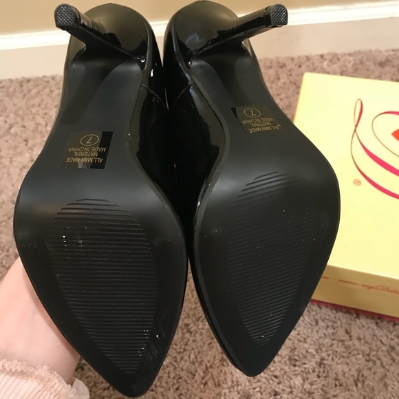 Heels - Picture 5 of 5